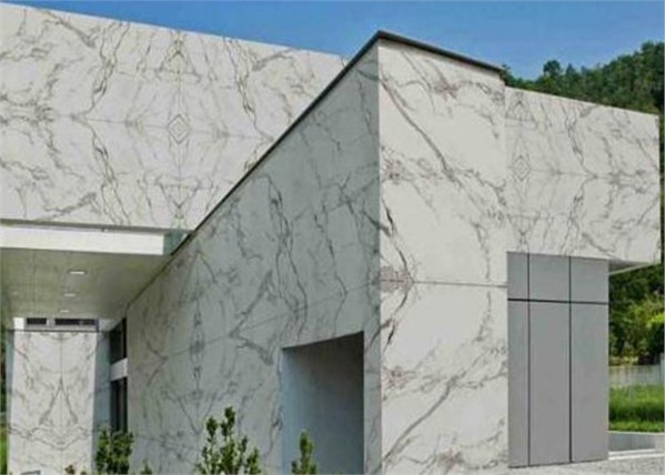 The Use of Porcelain and Ceramic Slabs in Building Facades
